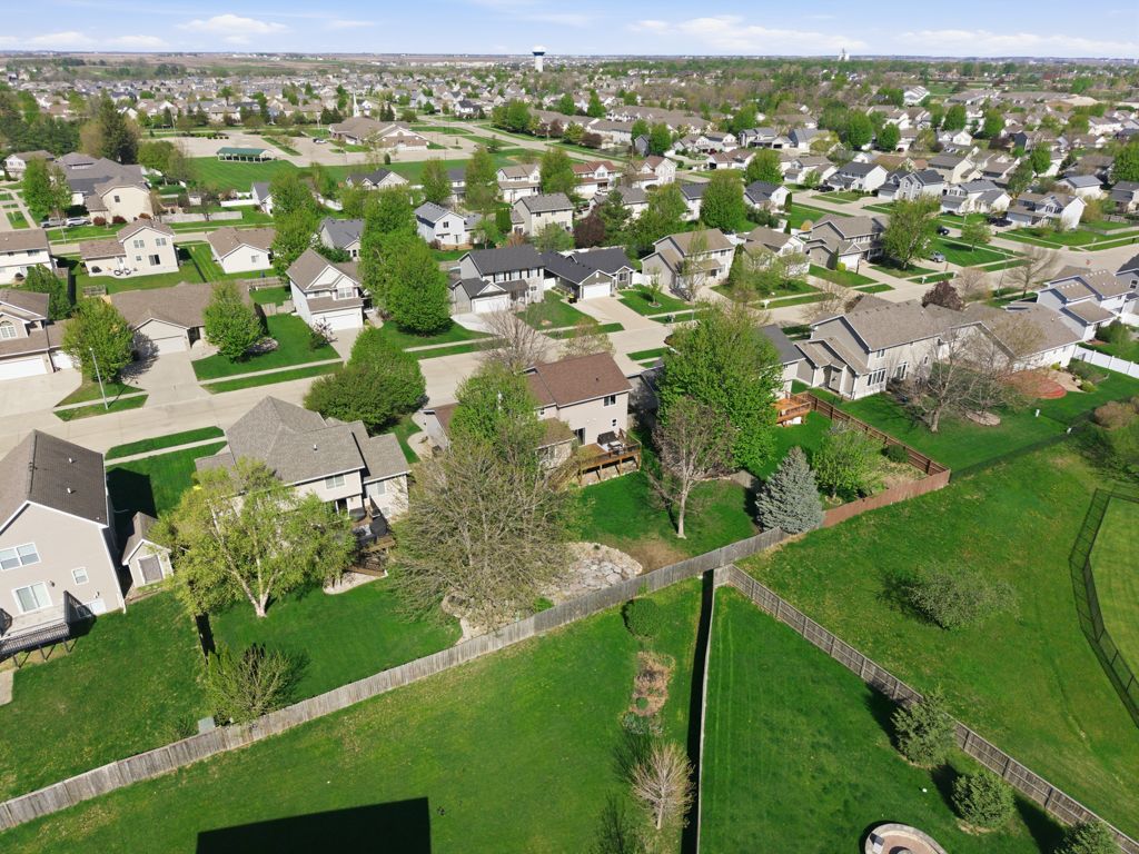 Listing Photo: 1935 SE Prairie Creek Dr, Waukee, IA 50263-38